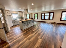 35 S Palouse St in Walla Walla, WA - Building Photo