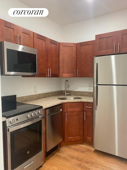 331 Franklin Ave in Brooklyn, NY - Building Photo