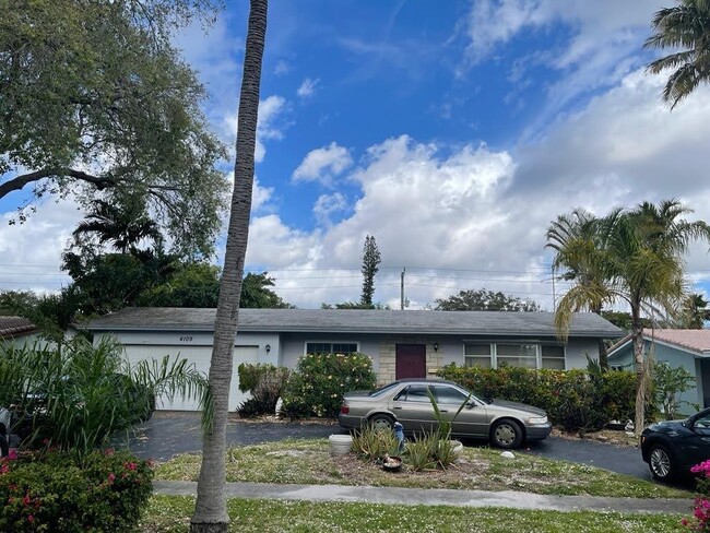 4109 Hayes St in Hollywood, FL - Building Photo - Building Photo