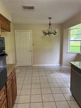609 Sycamore St in Lake Jackson, TX - Building Photo - Building Photo