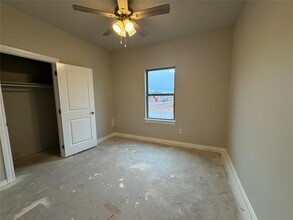6820 Labelle Dr in Warr Acres, OK - Building Photo - Building Photo