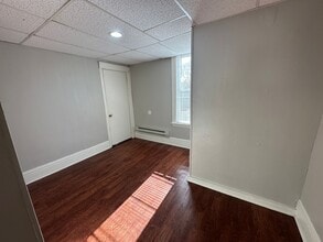 1126 Jennette Ave NW in Grand Rapids, MI - Building Photo - Building Photo