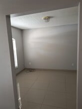 925 SW Gwendolen Ter in Port St. Lucie, FL - Building Photo - Building Photo