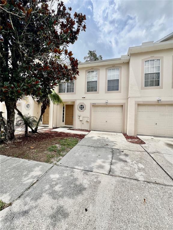 9934 Ashburn Lake Dr in Tampa, FL - Building Photo - Building Photo