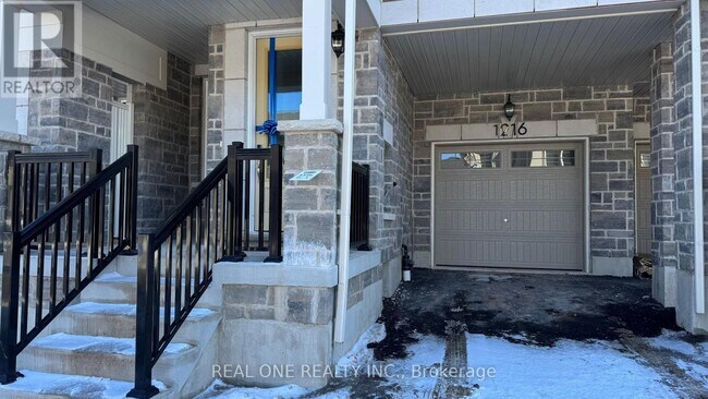 1216 Granary St in Oakville, ON - Building Photo - Building Photo