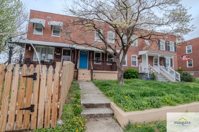 5211 Patrick Henry Dr in Baltimore, MD - Building Photo