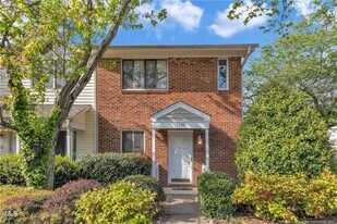5900 Shady Grove Cir in Raleigh, NC - Building Photo
