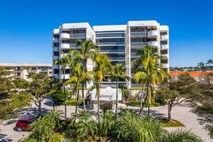 Lucerne in Naples, FL - Foto de edificio - Building Photo