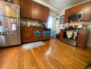 64 Murdock St, Unit 2 in Boston, MA - Foto de edificio - Building Photo