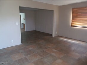 571 National St in Henderson, NV - Building Photo - Building Photo