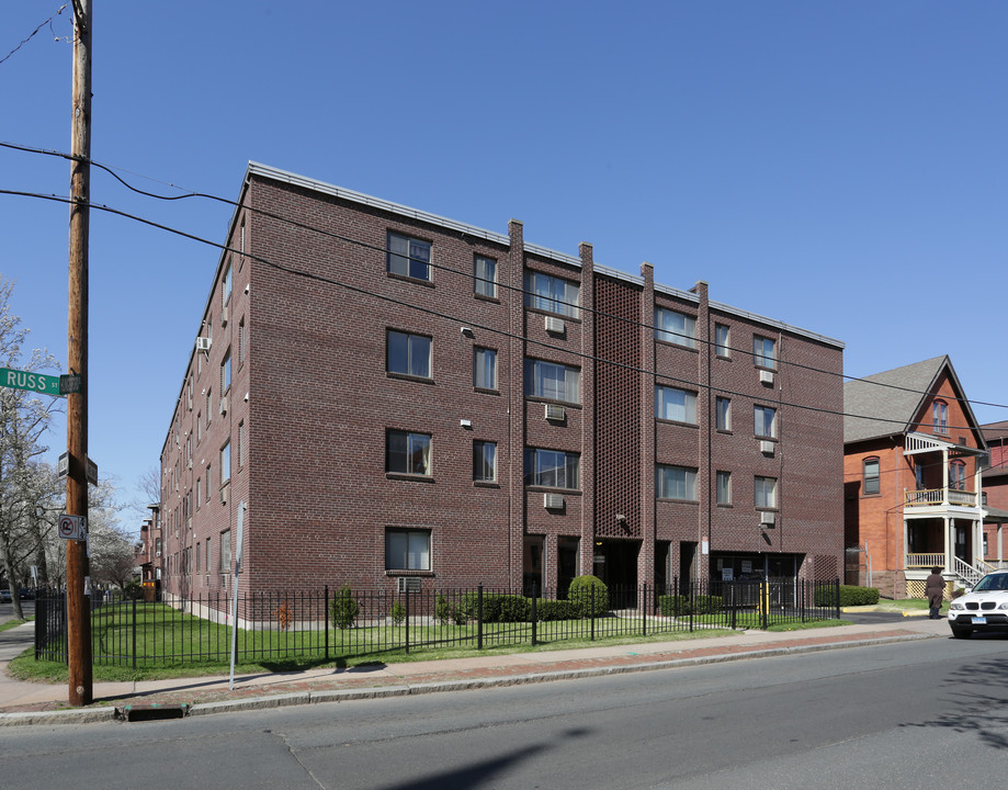 70 Russ St in Hartford, CT - Building Photo