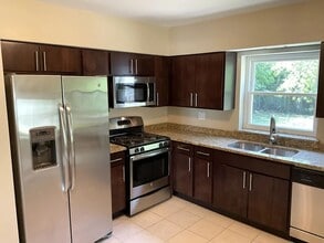 412 S Kennicott Ave in Arlington Heights, IL - Building Photo - Building Photo