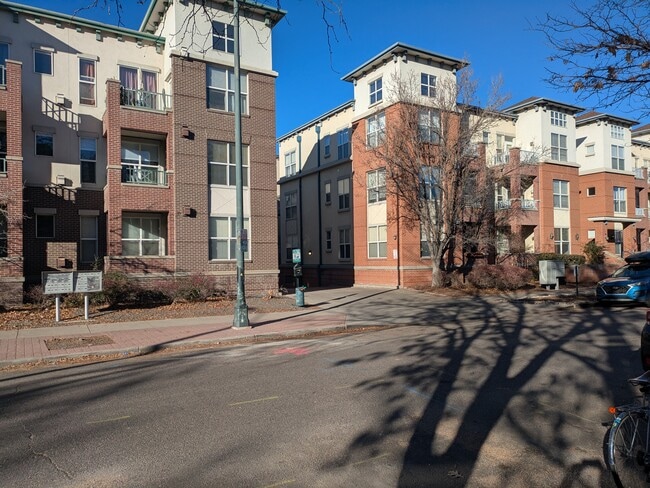property at 1727 N Pearl St