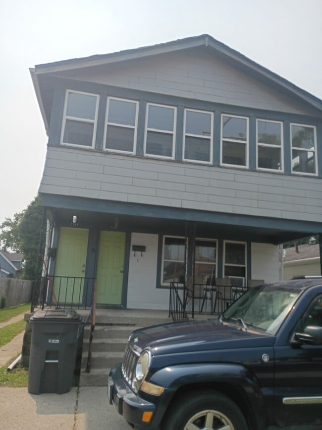 property at 1534 E Broadway St