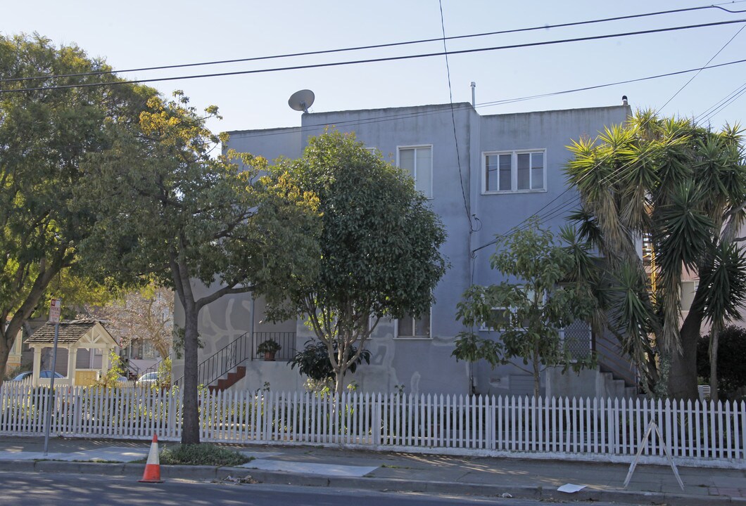 1537 Schiller St in Alameda, CA - Building Photo