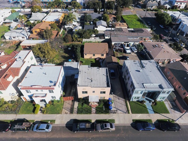 4611 W 18th St in Los Angeles, CA - Building Photo - Building Photo