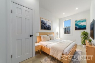 Newly Renovated Spacious 4 Bed 2 Bath in B in Brooklyn, NY - Building Photo - Building Photo