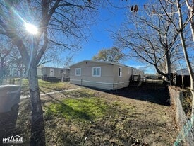 313 North St in Mabton, WA - Building Photo