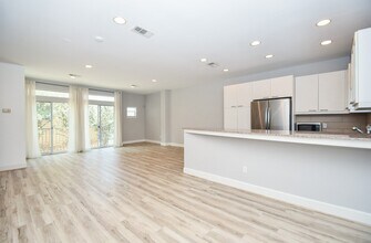 3507 Mosley Ct in Houston, TX - Foto de edificio - Building Photo