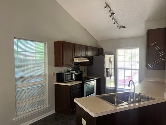 150 Bradstone Rd in Irmo, SC - Building Photo - Building Photo