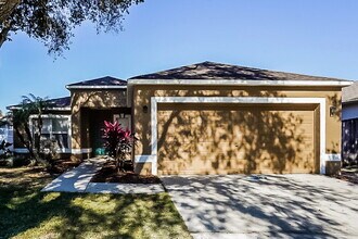 25035 Hyde Park Blvd in Land O Lakes, FL - Building Photo - Building Photo