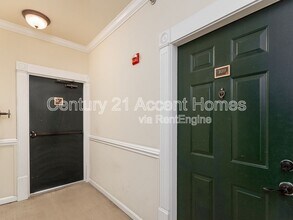 4862 Eisenhower Ave in Alexandria, VA - Building Photo - Building Photo