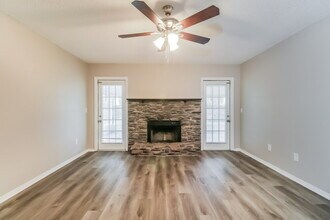 1526 Baker Rd in Lutz, FL - Building Photo - Building Photo