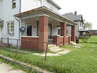 1202 E Washington St in Indianapolis, IN - Foto de edificio - Building Photo