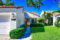 855 Reef Point Cir in Naples, FL - Foto de edificio - Building Photo