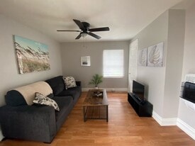 911 5th St W, Unit 3 in Huntington, WV - Building Photo