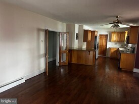 125 Tilton St in Hammonton, NJ - Building Photo