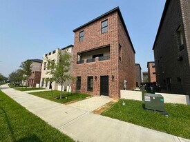 210 Veracruz Dr in Laredo, TX - Building Photo