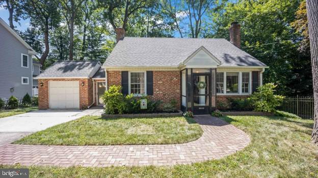 8 Sabine Ave in Narberth, PA - Building Photo - Building Photo