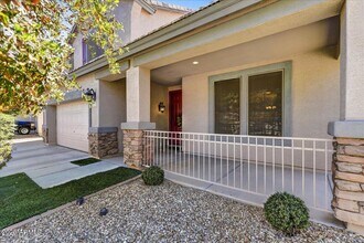 1821 E Beautiful Ln in Phoenix, AZ - Foto de edificio - Building Photo