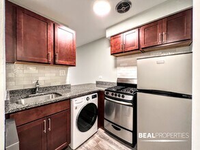 443 W Barry Ave in Chicago, IL - Building Photo - Building Photo