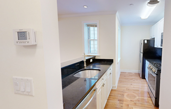 37 Langdon St, Unit 01 in Cambridge, MA - Building Photo - Building Photo