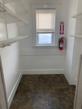 52 Stonehurst St, Unit #2 in Boston, MA - Foto de edificio - Building Photo