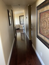 7335 El Fuerte St, Unit Luxury Attached Apartment in Carlsbad, CA - Building Photo - Building Photo