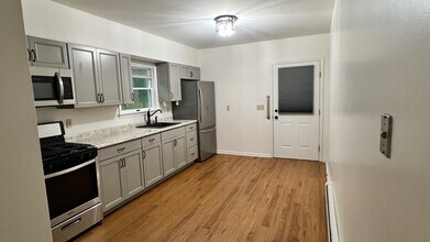 11 Richard Dr in Mahopac, NY - Building Photo - Building Photo