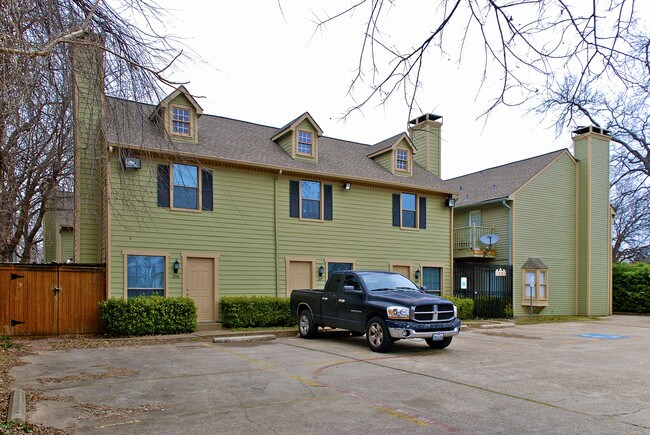 1221 Abrams Condo apartments