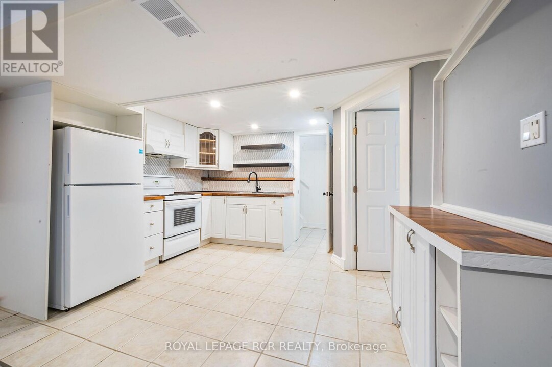 57 2nd St in Orangeville, ON - Building Photo