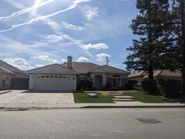 property at 10901 Mirage Dr