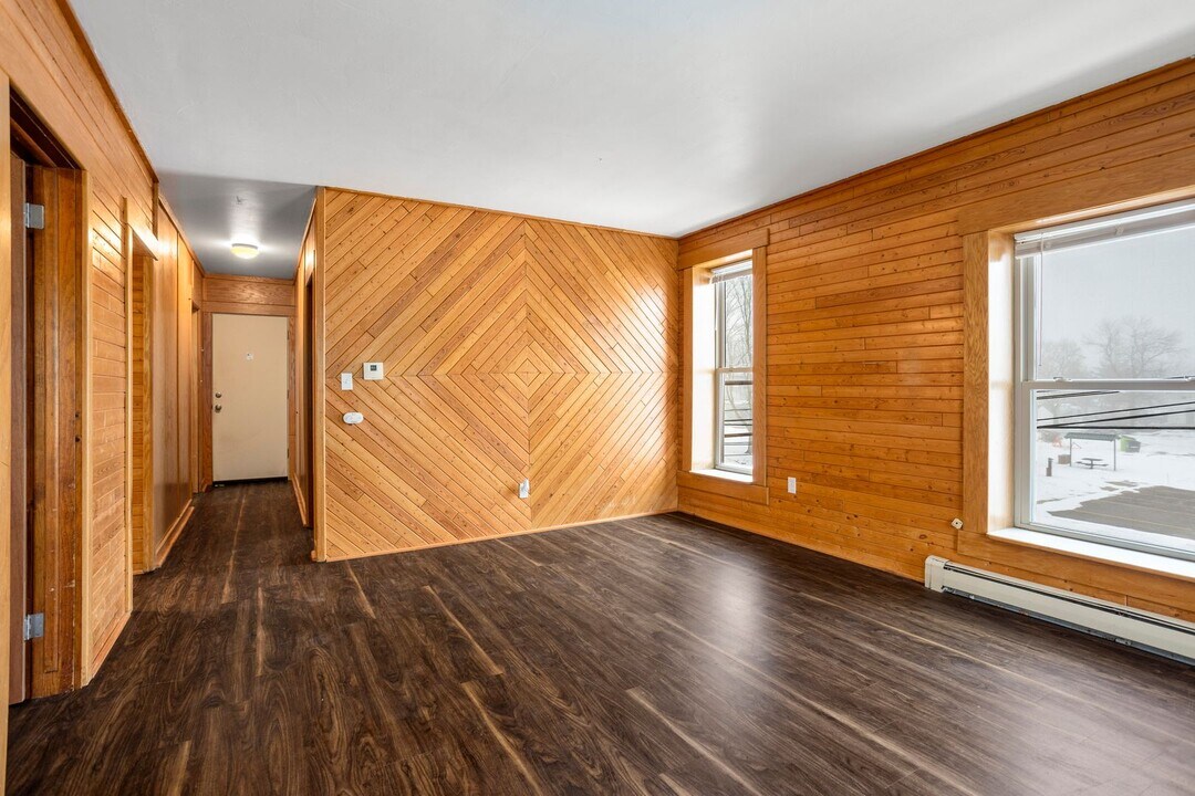 111 N Maple St in Black Creek, WI - Building Photo