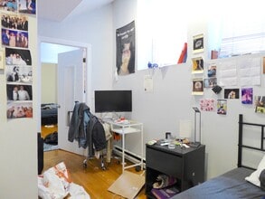 10 Keswick St, Unit 1 in Boston, MA - Building Photo - Building Photo