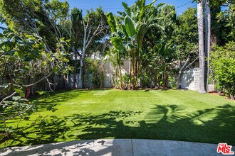 161 N Hamel Dr in Beverly Hills, CA - Building Photo - Building Photo