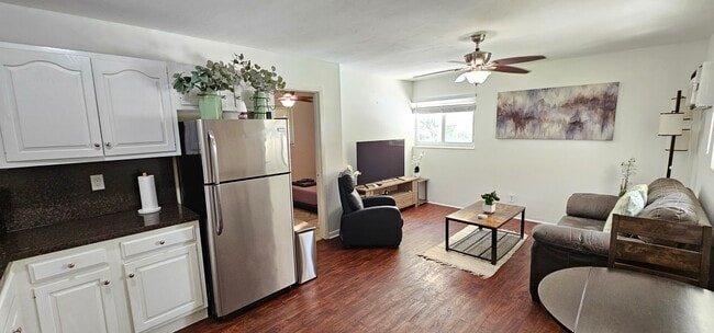 1701 Shenandoah St, Unit 2 in Hollywood, FL - Foto de edificio - Building Photo