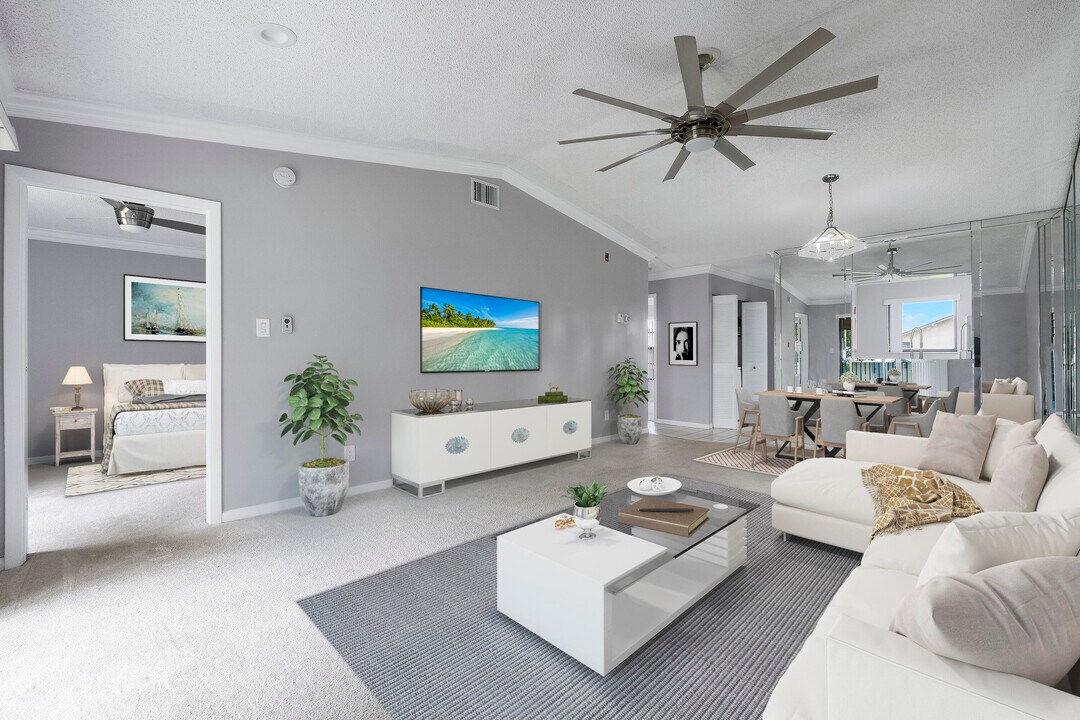 9413 Boca Cove Cir in Boca Raton, FL - Building Photo