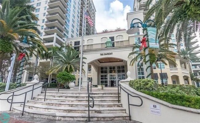 property at 600 W Las Olas Blvd