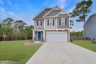 302 Red Cedar Dr in Sneads Ferry, NC - Building Photo