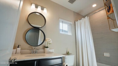 10815 Ventnor Ave in Jacksonville, FL - Building Photo - Building Photo